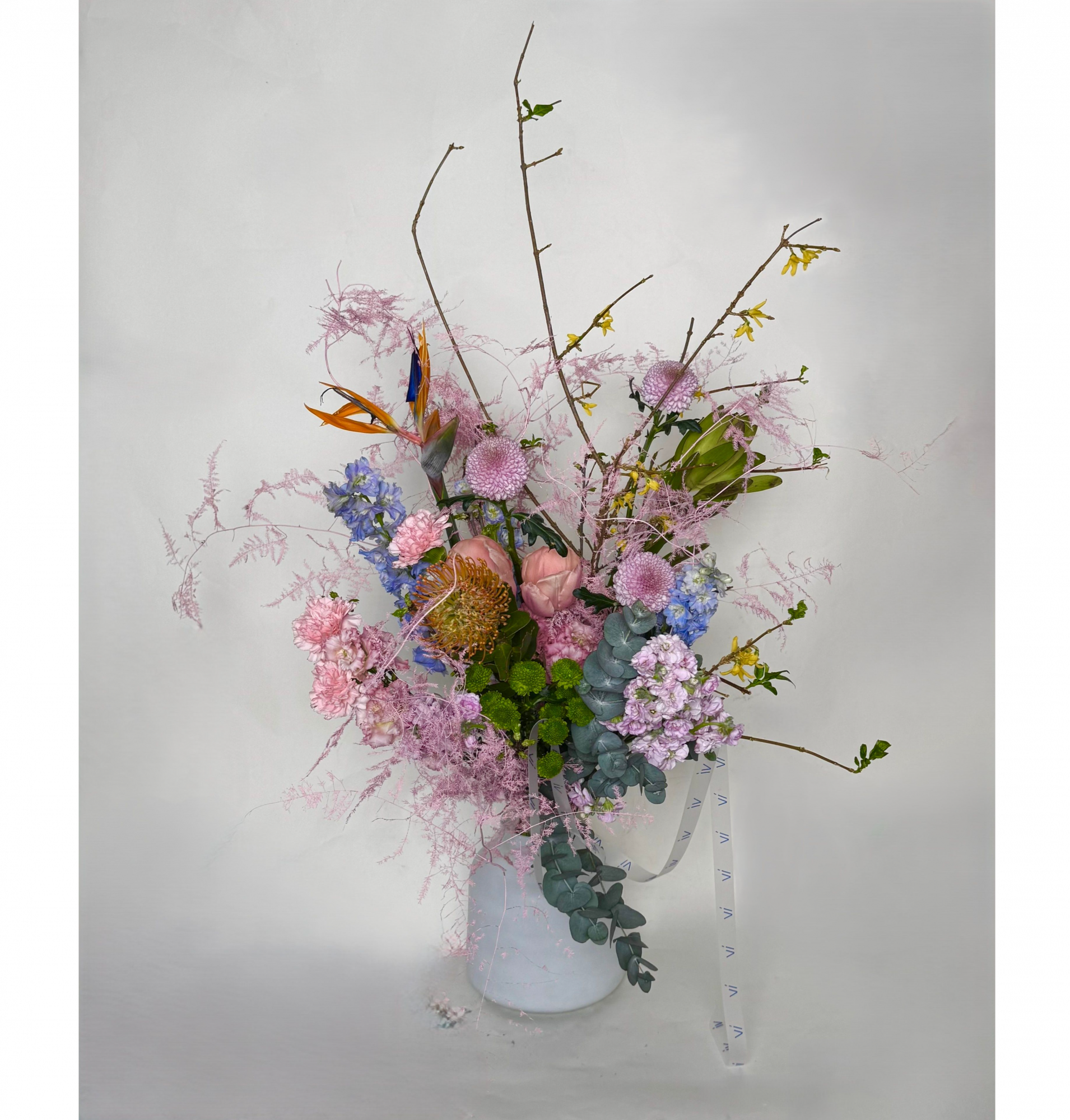 Букет из тюльпанов и нутана