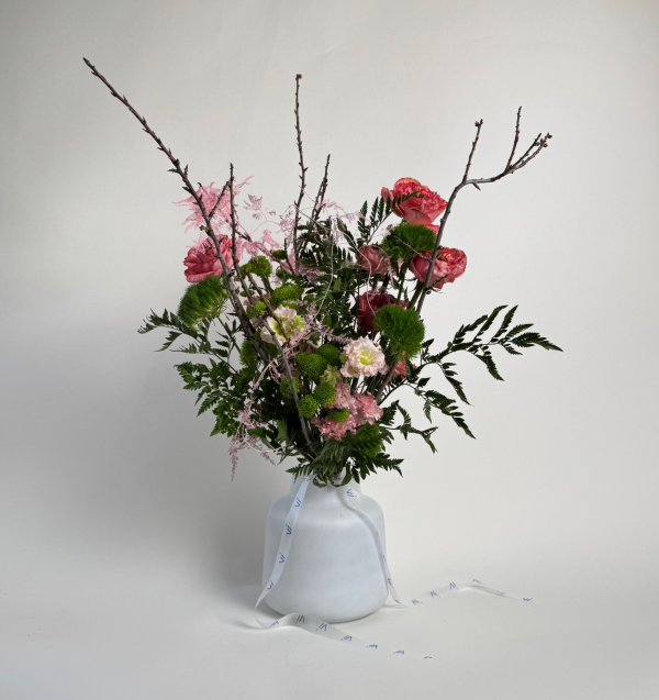 Букет из розы мандарин и аспарагуса